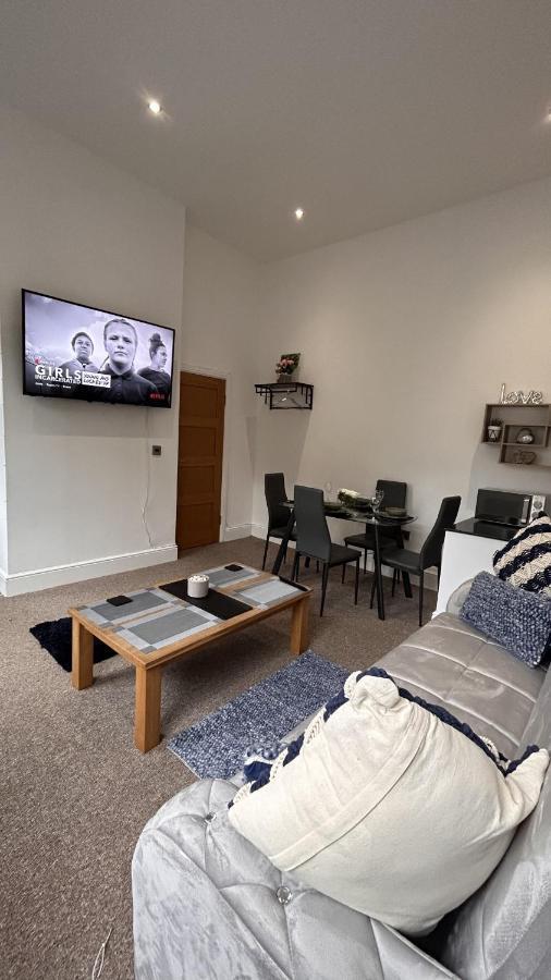 Cozy 1-Bedroom Apartment In The Heart Of Barnsley Town Centre Eksteriør billede