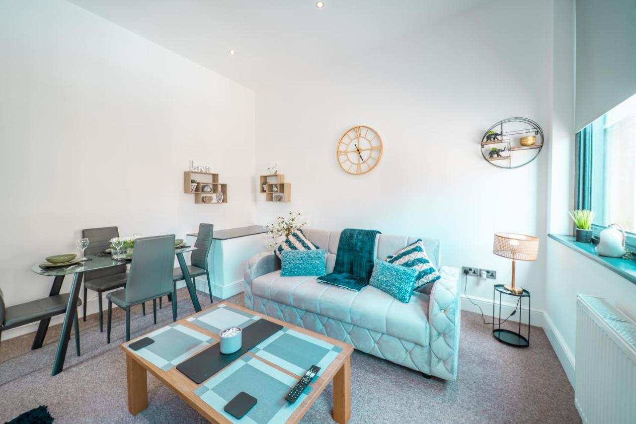 Cozy 1-Bedroom Apartment In The Heart Of Barnsley Town Centre Eksteriør billede