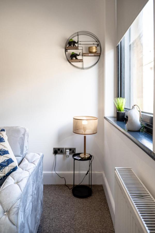 Cozy 1-Bedroom Apartment In The Heart Of Barnsley Town Centre Eksteriør billede