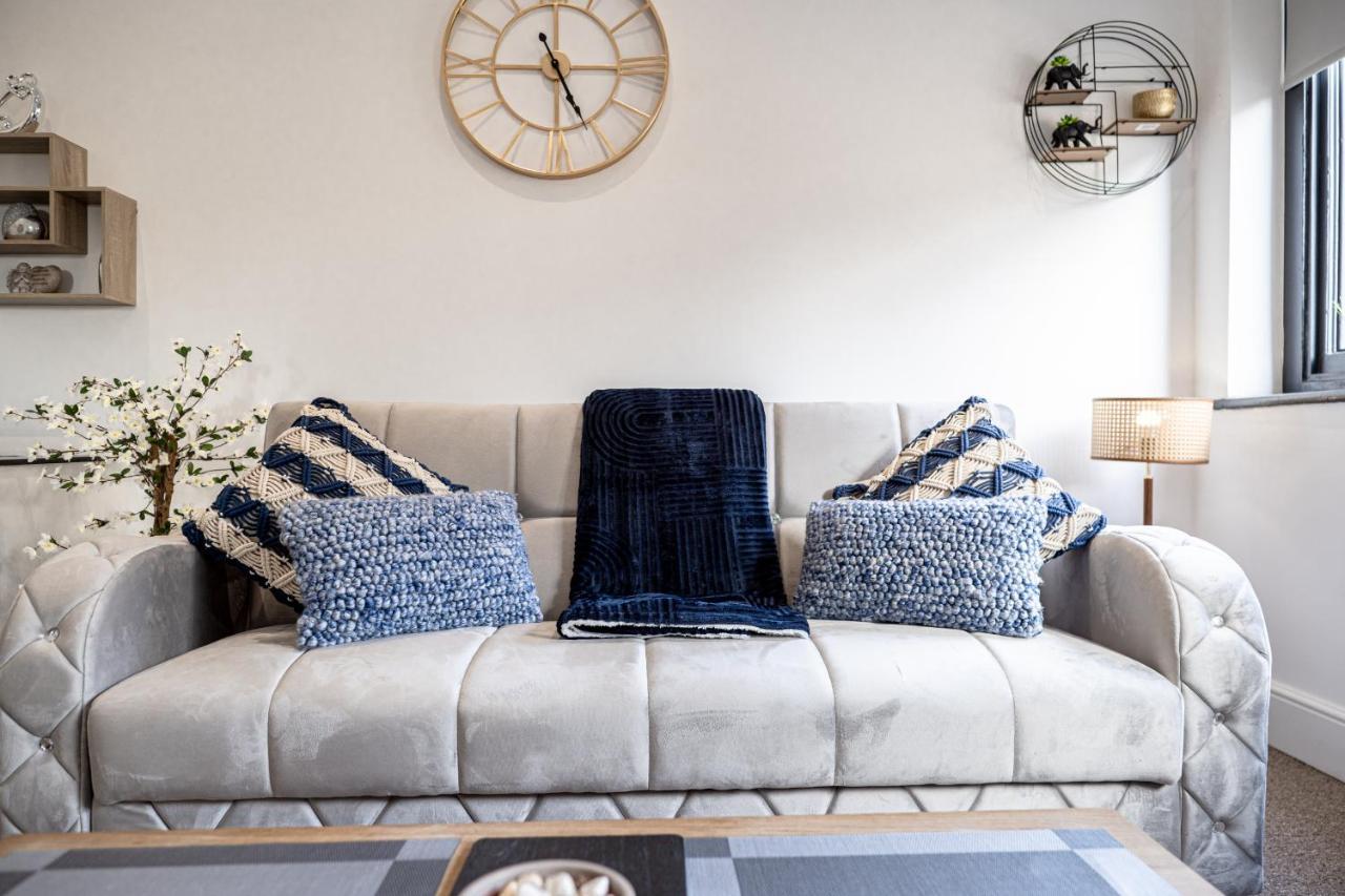 Cozy 1-Bedroom Apartment In The Heart Of Barnsley Town Centre Eksteriør billede