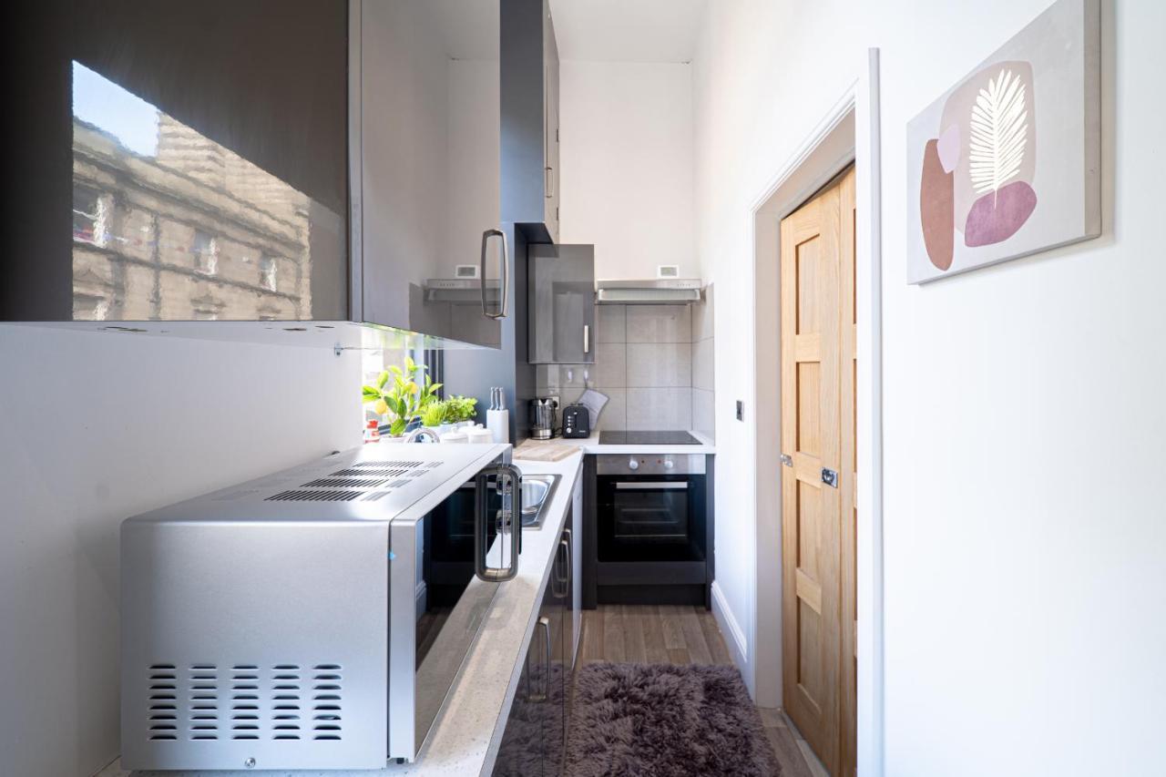 Cozy 1-Bedroom Apartment In The Heart Of Barnsley Town Centre Eksteriør billede
