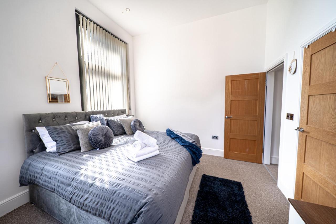 Cozy 1-Bedroom Apartment In The Heart Of Barnsley Town Centre Eksteriør billede